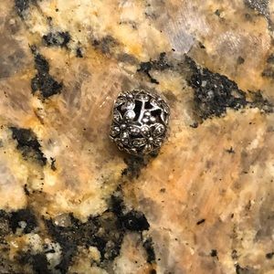 ~RETIRED~ 🌸Flower PANDORA Charm🌼